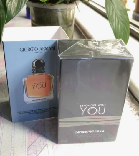 出一瓶法国版阿玛尼与你一起坚强男士香水，1...