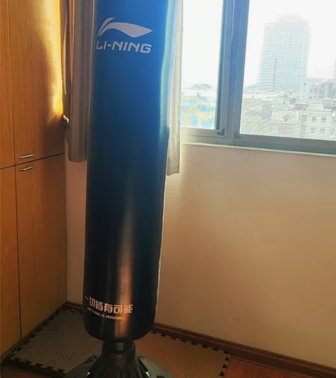 李宁拳击沙袋立式家用散打成人训练器材吊式沙...