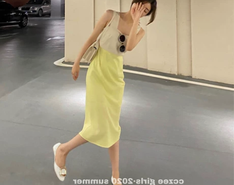 小心机性感休闲雪纺吊带连衣裙甜辣风炸街气质...