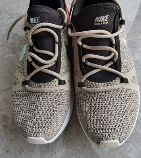 耐克运动鞋 37.5 就穿过一次  耐克女...