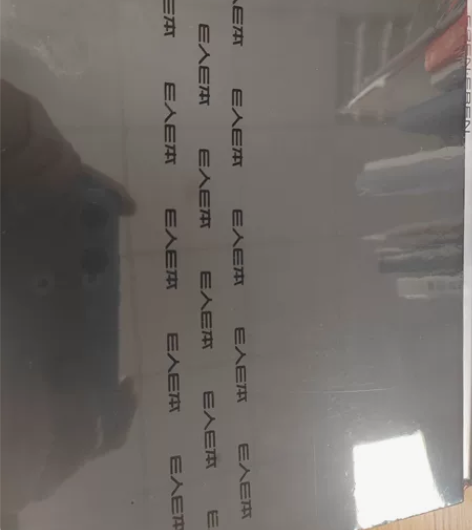 本人手上有2台全新未开封的E人E本T10，...