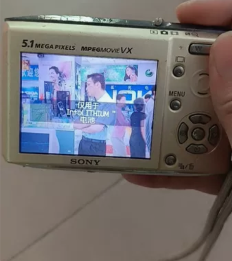 索尼DSC-T5数码相机，可以正常开机，好...