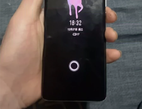 魅族18s,8+256有几处磕碰,屏幕碎了...
