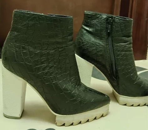 黑白鳄鱼皮纹增高防水台高跟短靴单鞋高跟鞋 ...