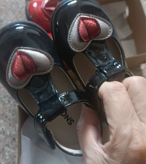 22码~斯纳菲女宝宝皮鞋丁字款亮面软底鞋，...