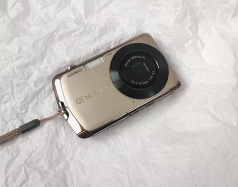 卡西欧z330 1200多万像素 3倍变焦...