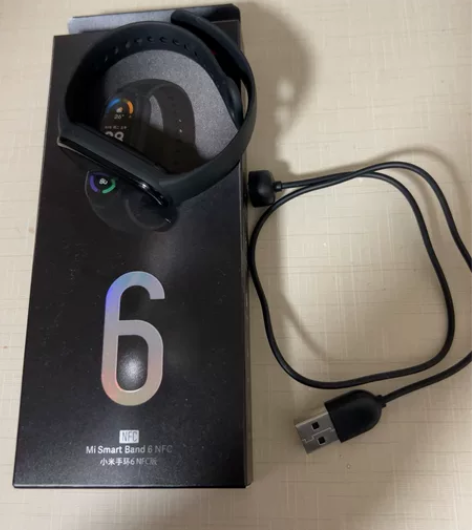 小米手环6NFC版 用了2个礼拜 全套都在...