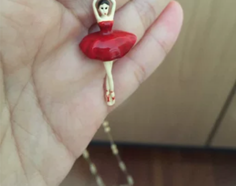芭蕾娃娃挂件 上海新天地有售，去年购入，五...