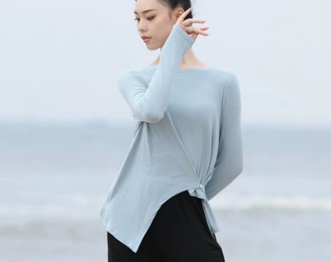 舞由吾律现代无拘系列底扣T恤百搭宽松瑜伽基...