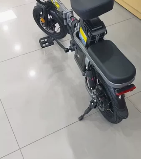 普莱德折叠电动车，非常方便～ 7月买没怎么...