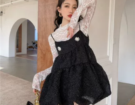 ?夏季暗黑少女风浮雕褶皱面料珍珠花苞裙蓬蓬...