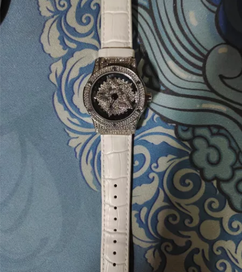 Davena蒂玮娜手表，京东官网买的，有账...