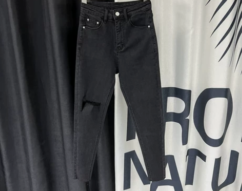 黑色高腰破洞牛仔小脚裤女夏新款高腰显瘦弹力...