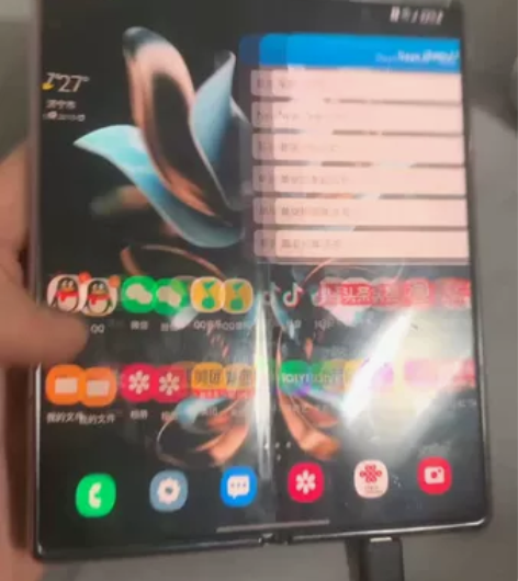低价出三星fold2，外观成色伊拉克，送个...