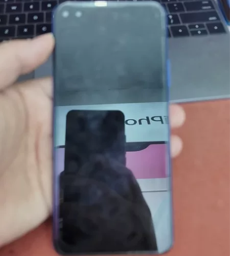 荣耀v30pro  8+256，内爆黑屏，...