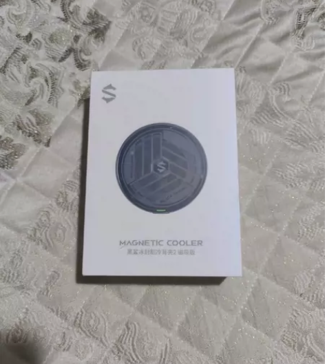 黑鲨冰封散热背夹2 磁吸版，没怎么用过，原...