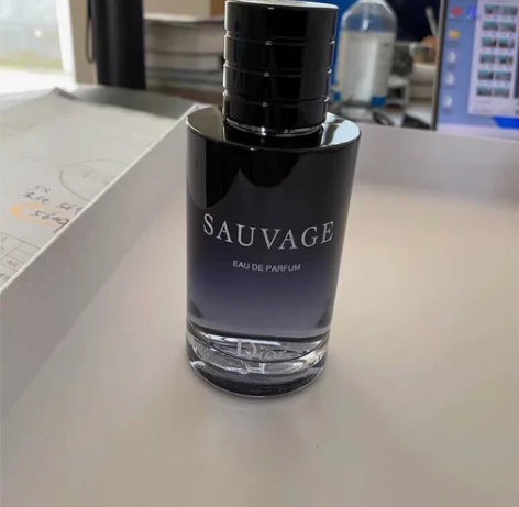 今年在香港专柜给男友带回来的Dior旷野香...