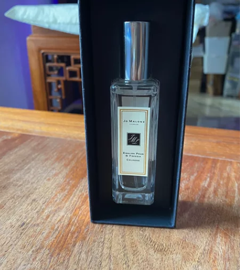 祖马龙香水，英国专柜购入，只喷过一次，售出...