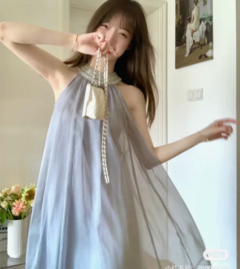 奥芝国雪纺无袖真丝质感法式挂脖背心裙连衣裙...