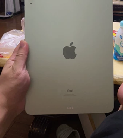 自用iPad Air4 去年8月份入手 说...