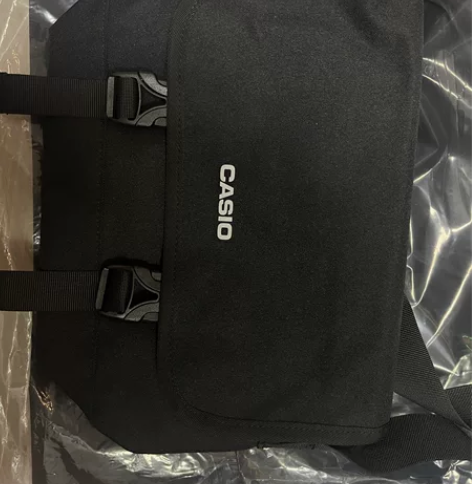 卡西欧斜挎包 容量很大，酷酷的质量很好官方...