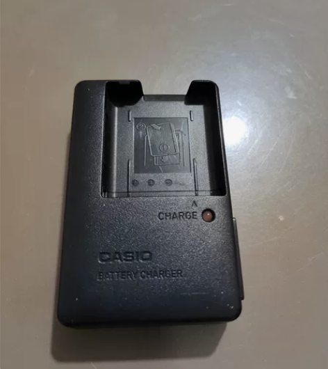 卡西欧相机电池充电器不带线 感兴趣的话点“...