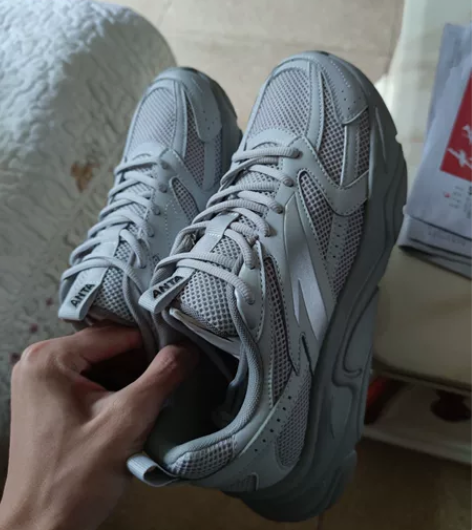 安踏43码运动鞋 全新未穿，无鞋盒，码数偏...