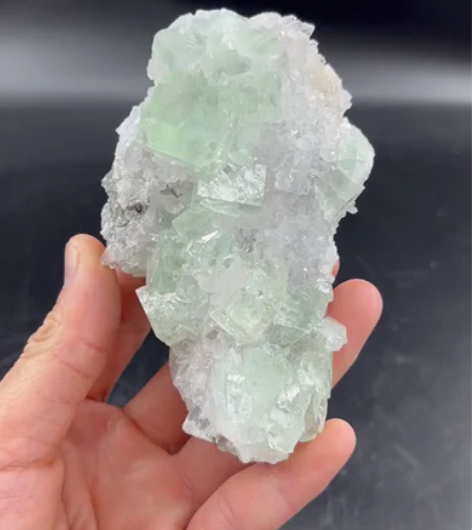 绿色果冻萤石和水晶共生 产地浙江 尺寸 1...