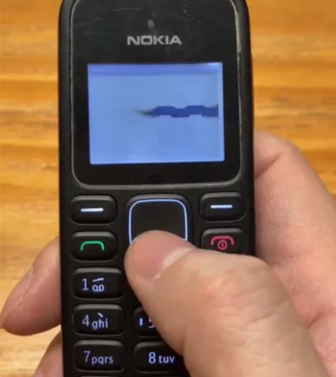 诺基亚 1280 诺记最后一台黑白手机，粉...