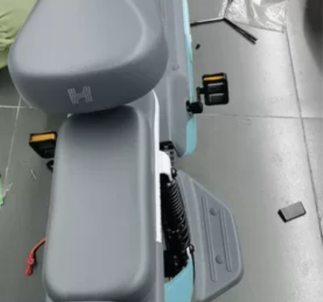 11月13日买的新车想转让，由于想换锂电续...