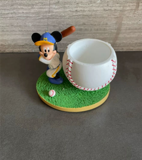 迪士尼米奇棒球手摆件  棒球里可放东西材质...