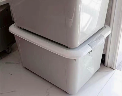 超市不打算做了塑料收纳箱仅有50个亏本处理...