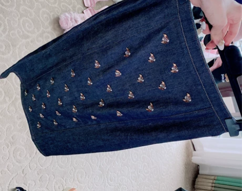 Dior立体钉珠小蜜蜂，一步铅笔裙，很优雅...