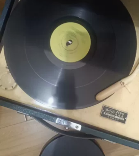 78转钢针唱片，电影”向海洋”插曲《向海洋...