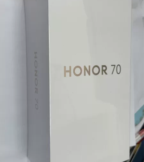 荣耀70 12+256。5G手机  颜色冰...