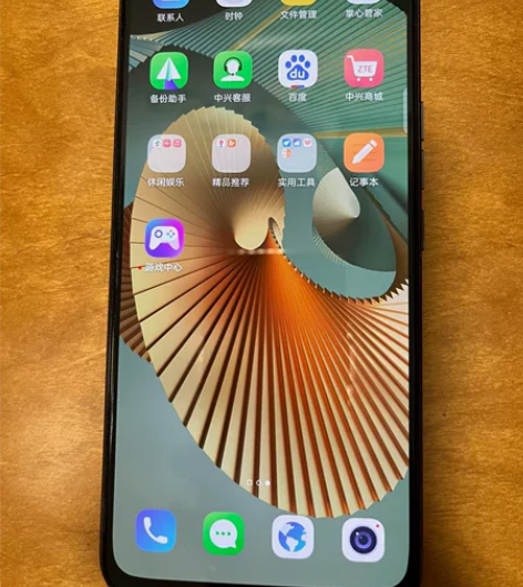 中兴手机A2121，99成新，低价转让 感...