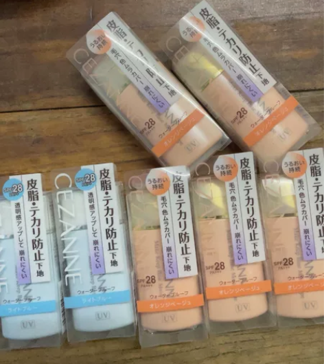 日版倩丽隔离蓝色金色，全新未拆临期品，日期...