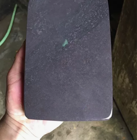 精品端砚麻子坑 石品有天青，青花，青花绒，...