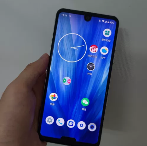 夏普r3，橙色基本上很不错，送壳。很流畅的...