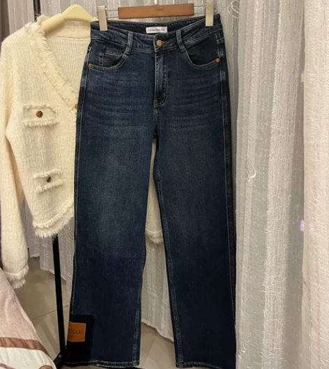 牛仔裤 腰围65左右，穿过一次 出去玩的时...