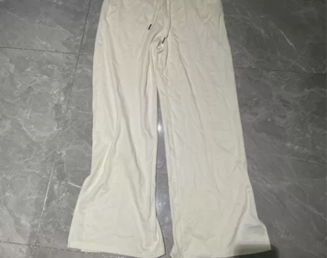 全新闲置白色开叉阔腿裤裤子包邮出 感兴趣的...