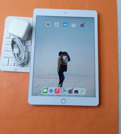 送全新键盘ipad7代 2019款128G...