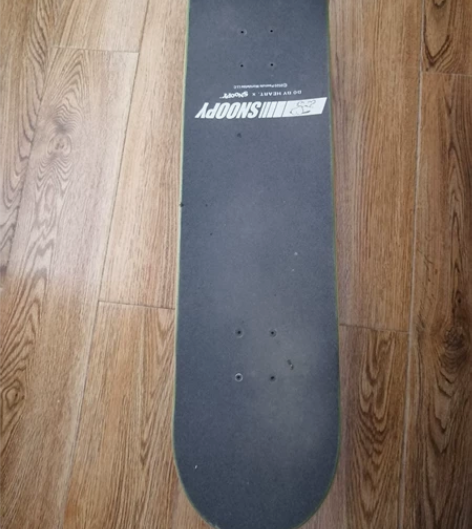 【出】dbh滑板，史努比联名滑板，只滑过4...