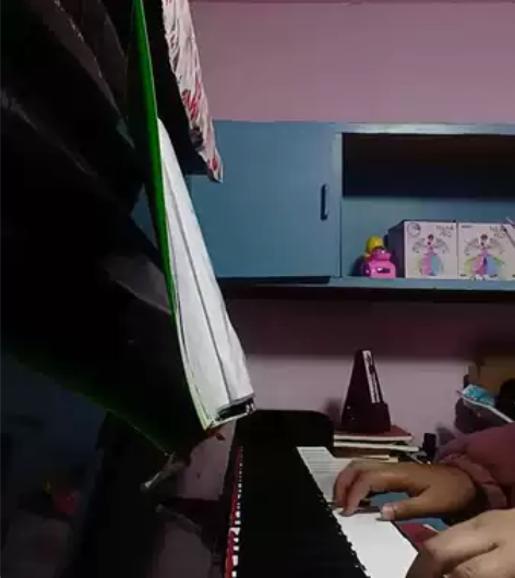 钢琴闲置，音色不错，仅限自提 感兴趣的话点...