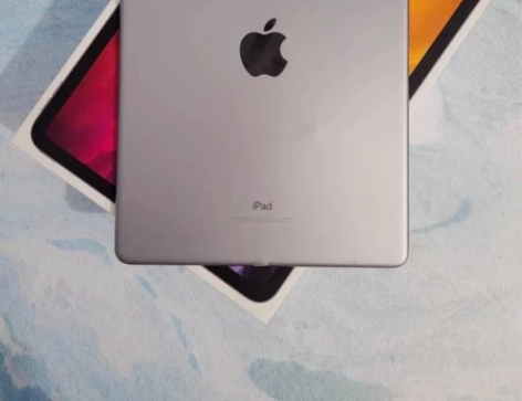 iPad女生自用一手2020款128g 插...