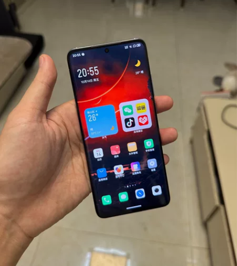 魅族18 128g 工程样机，屏幕轻微划痕...