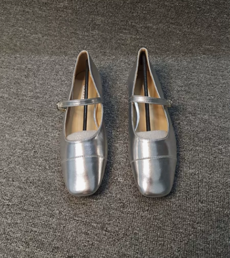 38码银色玛丽珍单鞋低跟女鞋 图片都是实图...