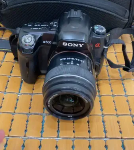 索尼a500单反套机18-55镜头含16G...