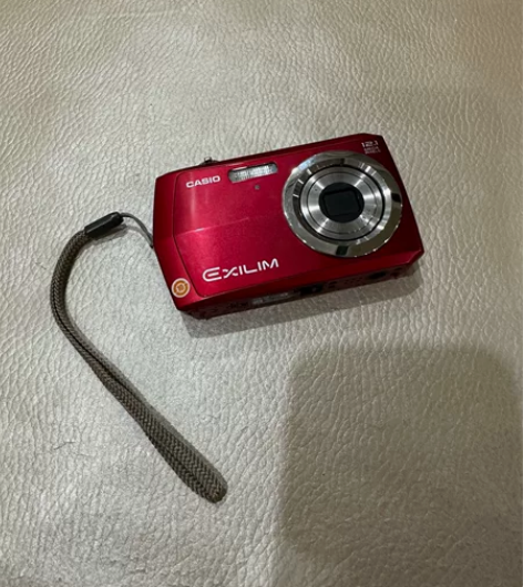 卡西欧相机以前买的没怎么用过功能全好屏幕有...