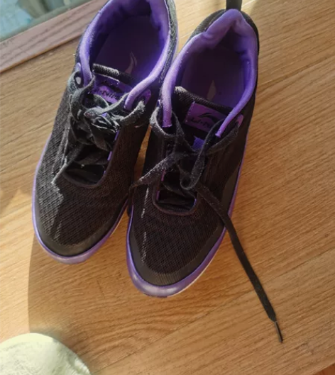 李宁运动鞋 37码 感兴趣的话点“我想要...